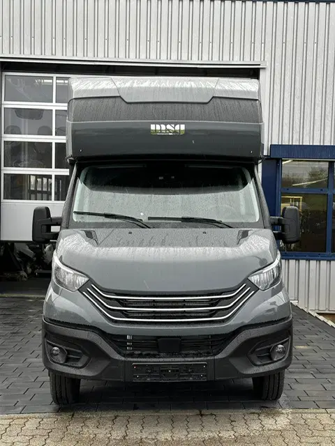 
								Hagstedt Stablehopper XXL mit Airbag im Pferdeabteil full									