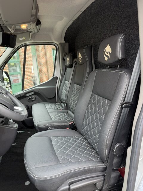 
								Hagstedt Spezial Renault silber full									