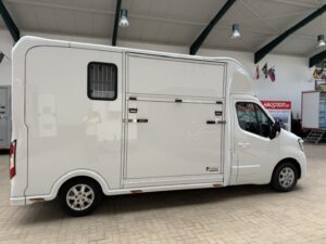 Hagstedt Spezial / Sodiak  Renault Pferdetransporter