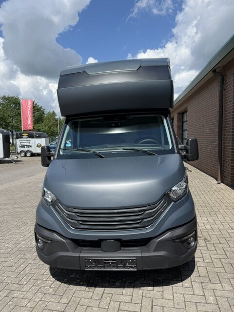 
								Hagstedt Stablehopper Iveco Hengstwagen full									