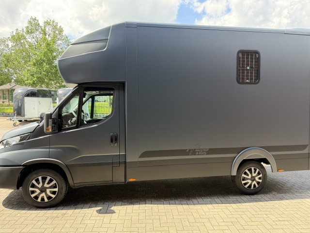 
								Hagstedt Stablehopper Iveco Hengstwagen full									