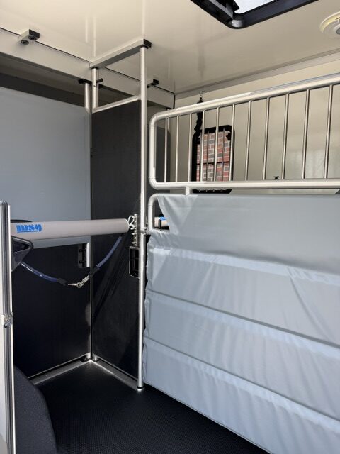 
								Hagstedt Stablehopper Iveco Hengstwagen full									