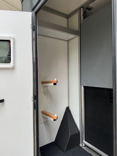 
								Hagstedt Stablehopper mit Saftey Concept Airbag silber full									