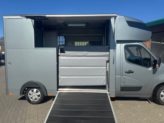 
								Hagstedt Stablehopper mit Saftey Concept Airbag silber full									