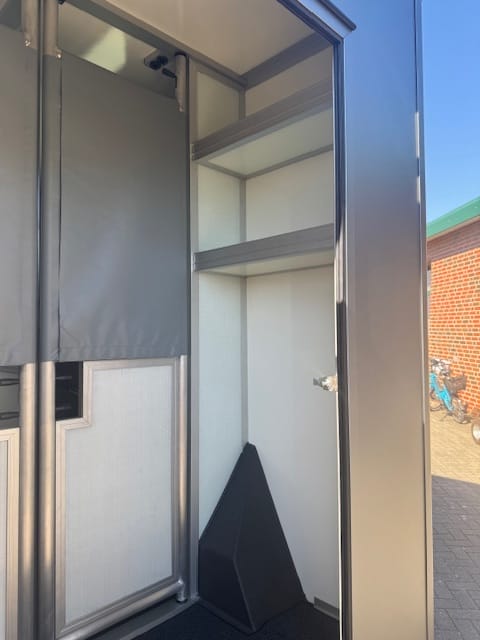 
								Hagstedt Stablehopper mit Saftey Concept Airbag silber full									