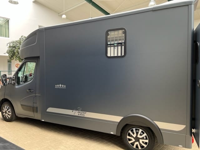 
								Hagstedt Stablehopper mit Saftey Concept Airbag star full									