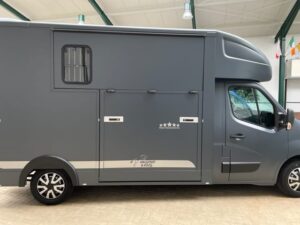 Hagstedt Stablehopper mit Saftey Concept Airbag star