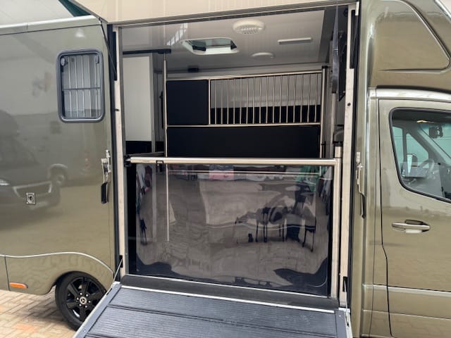 
								Hagstedt Spezial Mercedes Automatik Jahreswagen full									