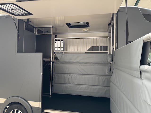 
								Hagstedt Stablehopper Renault Automatik full									