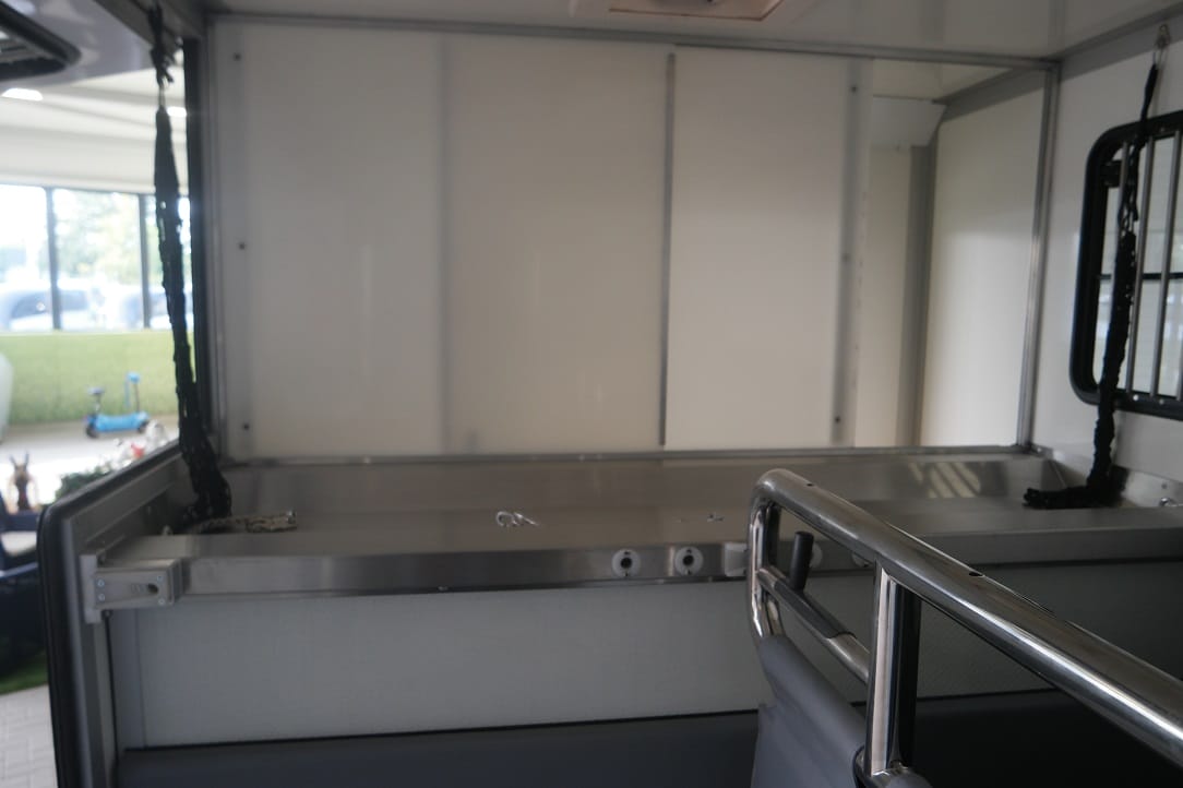 
								MSG-Zweipferdeanhänger full									