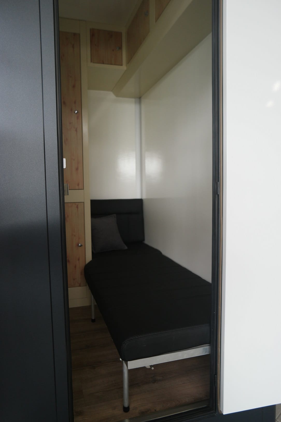 
								MSG-Zweipferdeanhänger full									