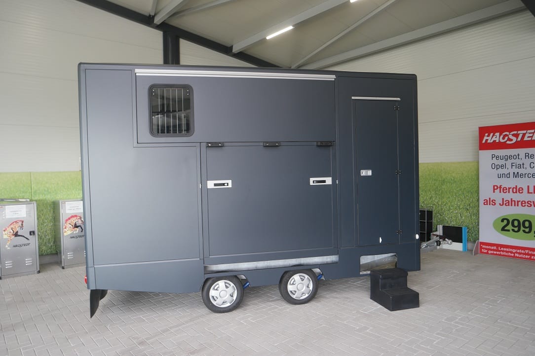 
								MSG-Zweipferdeanhänger full									