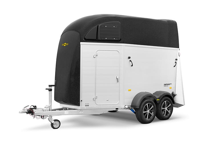 
								Humbaur Xanthos Aero 2400 mit Sattelkammer full									